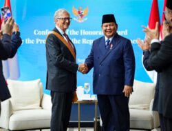 Presiden Prabowo Gelar Pertemuan dengan Bill Gates, Anugerahkan Bintang Jasa Utama