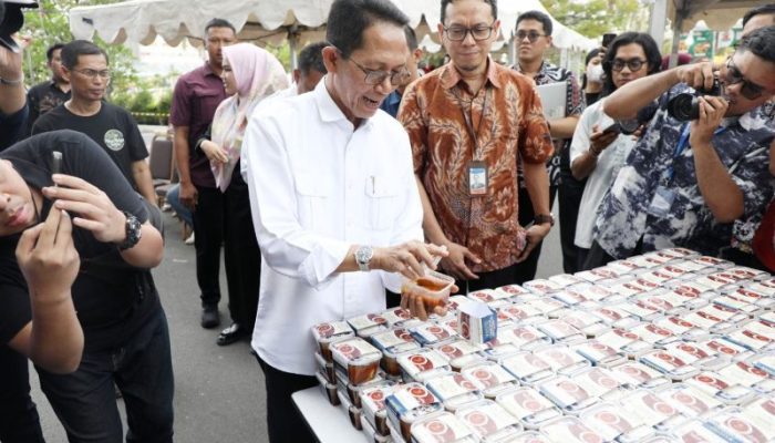 Asam Pedas Batam Pecahkan Rekor MURI, Amsakar: Ini Masakan Favorit Saya
