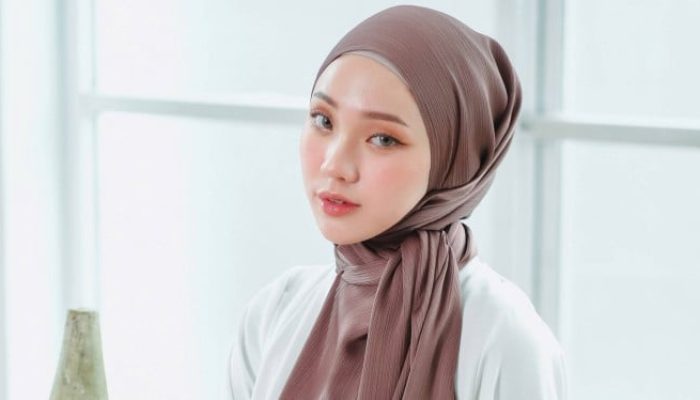 Sejarah Pendidikan Selebgram Julia Prastini yang Akui Selingkuh dan Menyesal: Lintas Agama hingga Hafizah