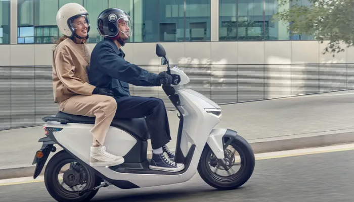 Apakah Motor Listrik Membutuhkan Ban Khusus?