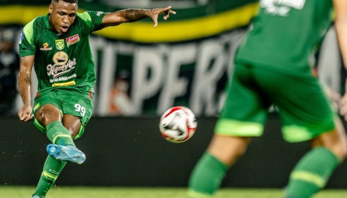 Debut Apes Diego Mauricio: 20 Menit, Gagal Cetak Gol, Surabaya Kalah di Kandang