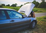 Cara Cepat Atasi Mobil Overheat Saat Berkendara, Segera Berhenti!