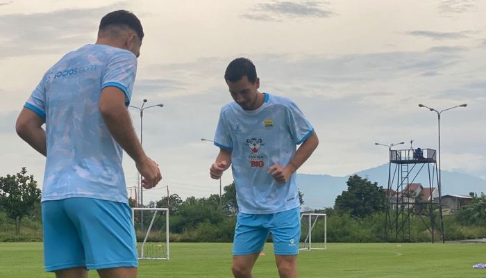 Berita Menggembirakan untuk Persib Jelang Lawan Persis, Thom Haye Pulih Setelah Terinfeksi Parasit