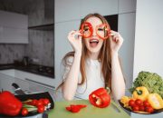 Perawatan Mata: 6 Makanan yang Bantu Fungsi Mata Jangka Panjang, Bukan Hanya Wortel!