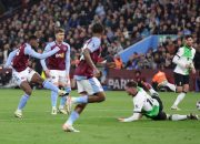 Dean James Main Penuh, Aston Villa Kena ‘Comeback’ oleh Go Ahead Eagles