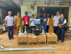 Empat Nelayan di Belitung Timur Terima Bantuan Mesin Ketinting dari PT Timah Tbk