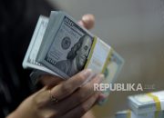 Orang Kaya Beralih ke Dolar, Ekonom: Rupiah Kehilangan Fungsi Uang