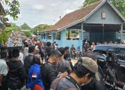 Warga Padati Makam Raja Imogiri Jelang Pemakaman Raja Solo