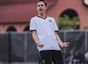 Mora Tanpa Klub: Tertarik Latih Persebaya?