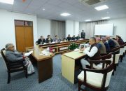 Prasain Calls for Republic Referendum