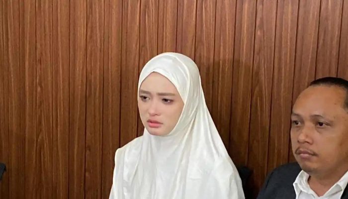Eva Manurung: Inara Rusli Dihina, Kondisi Cucu Terungkap