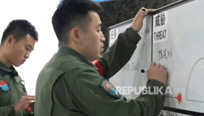 Simulasi Perang J-16 vs. Rafale: Uji Coba Duel Jet Tempur India-China