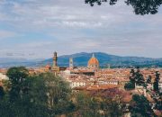 Tuscany Tawarkan Kehidupan Baru: Datang, Dapat Untung!