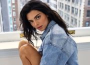 Kendall Jenner: Dari Adik Kylie Hingga Ratu Catwalk