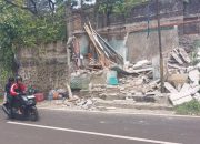 Warung Tergusur Pelebaran Jalan Puncak: Harapan Ganti Rugi