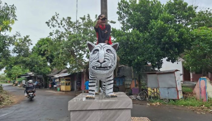 Patung Macan Putih Viral Kediri: 18 Hari, Rp 3,5 Juta