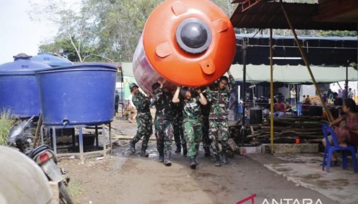 TNI-Unhan Hadirkan Air Bersih untuk Korban Bencana Sumut