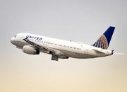Boeing 777 United Terbakar, Kembali ke Bandara