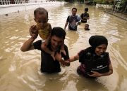 Sanksi Menanti Bupati Umrah Kala Aceh Banjir?