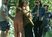 Dakota Johnson & Penyanyi Role Model Kepergok Mesra