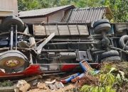 Terminal Kilo 8 di Banggai nyaris tak berfungsi, halaman dan ruang tunggu tak terawat