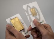 Emas Antam & Galeri24 Tembus Rp 2,7 Juta/Gram