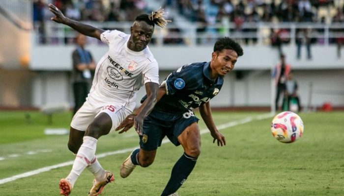 Persita Kejar Kemenangan: Tenggelamkan Persis Solo ke Dasar Klasemen