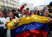 Diaspora Venezuela rayakan penggulingan Nicolas Maduro, tapi bayang-bayang kekhawatiran muncul