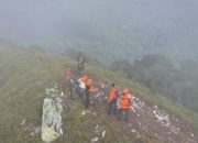 Serpihan ATR 42-500 Ditemukan di Puncak Bulusaraung Usai Hilang Kontak