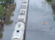 Banjir Lumpuhkan Jalur Kereta: 28 Perjalanan Dibatalkan di Jakarta & Jateng