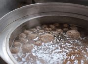 Rahasia Kuah Bakso Medok Gurih Ala Penjual: Satu Bahan Kunci