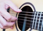 Kunci Gitar & Lirik Batamu Mangko Bapisah: Cinta Tingga Kenangan