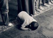 Rajaban Cilacap: Dai Muda Garut Gaungkan Kekuatan Sholat & Literasi Gadget