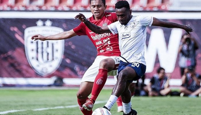 Duel panas di Dipta! Link live streaming Bali United vs Arema FC: Misi bangkit Singo Edan