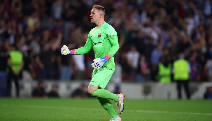 Gaji Barcelona Membebani, Ter Stegen Menuju City Group