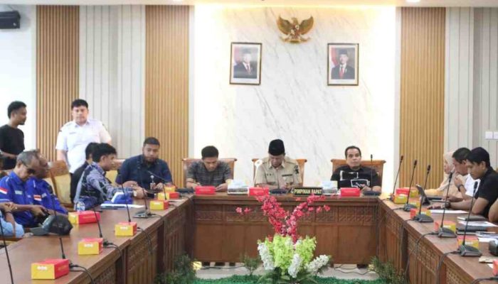 Bahas Pencemaran Limbah B3 di Perairan Dangas, Komisi III Gelar RDPU