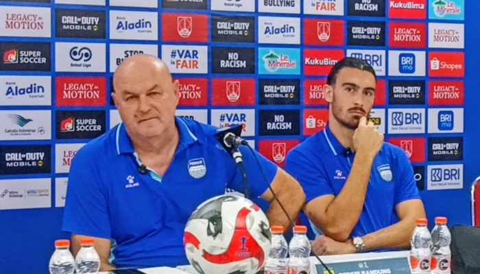 Hodak Buka Suara: Duel Persib vs Borneo FC Ditunda