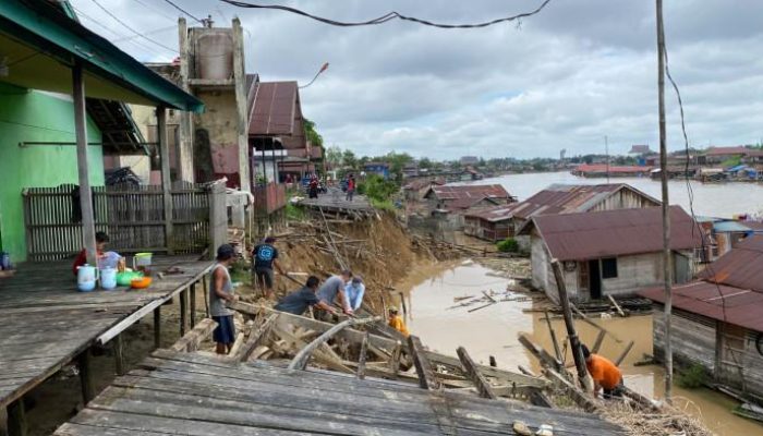 Longsor & Banjir Palangka Raya: Bantaran Kahayan & Puskesmas Menteng Terendam