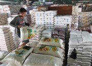 Harga Pangan 1 Feb: Beras Turun, Daging Naik