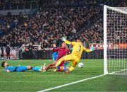 Malen Pimpin Roma Raih Kemenangan 2-0 atas Cagliari