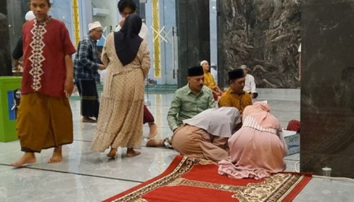 Megengan Surabaya: Tradisi Ramadan di Masjid