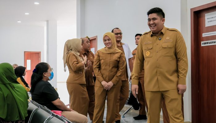 Roby Resmikan Gedung Poliklinik Rawat Jalan, Laboratorium Mikrobiologi & Instalasi Farmasi RSUD Bintan