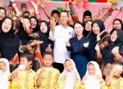 Serahkan KIA di SDN 006, Amsakar-Li Claudia Pastikan Anak Batam Terdata dan Terlindungi
