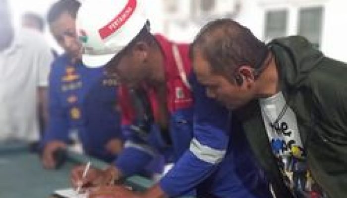 Pertalite Tapanuli Lenyap: Kapal Tanker Terlambat, Warga Kelimpungan