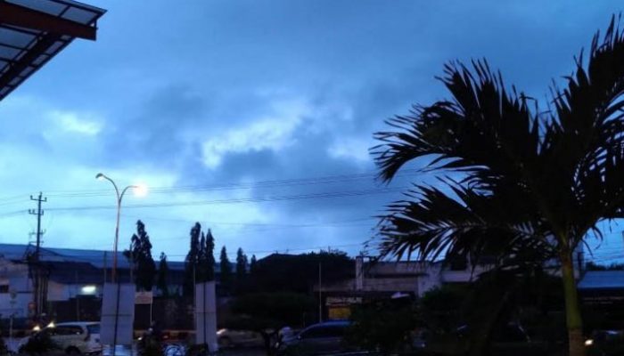 Badung Diterjang Hujan Lebat & Angin Kencang Hari Ini