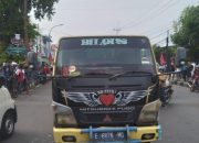 Motor Lincah Sapu Warung di Cirebon, Evakuasi Berujung Luka