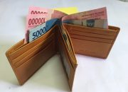 Wanita di Dompet: Pemilik Uang Cibinong Terungkap