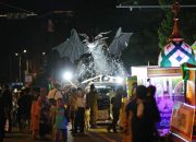 Naga Hitam hingga Replika Masjid dan Kapal, Pawai Takbir Batam Hidupkan Malam Kemenangan