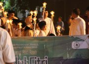 Nyala Obor Iringi Takbir Idul Fitri Bintan 