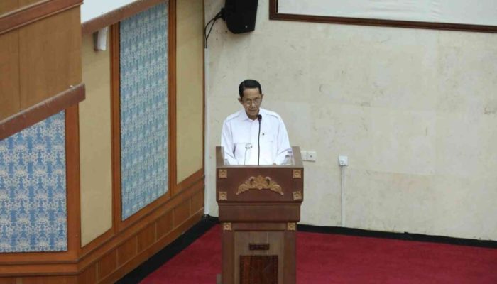 DPRD Kota Batam Gelar Paripurna dengan Tiga Agenda, Wali Kota Amsakar Sampaikan Perubahan Perda Pengelolaan Persampahan Melalui Mekanisme Kumulatif Terbuka